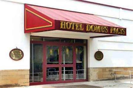 The Church Village Hotell