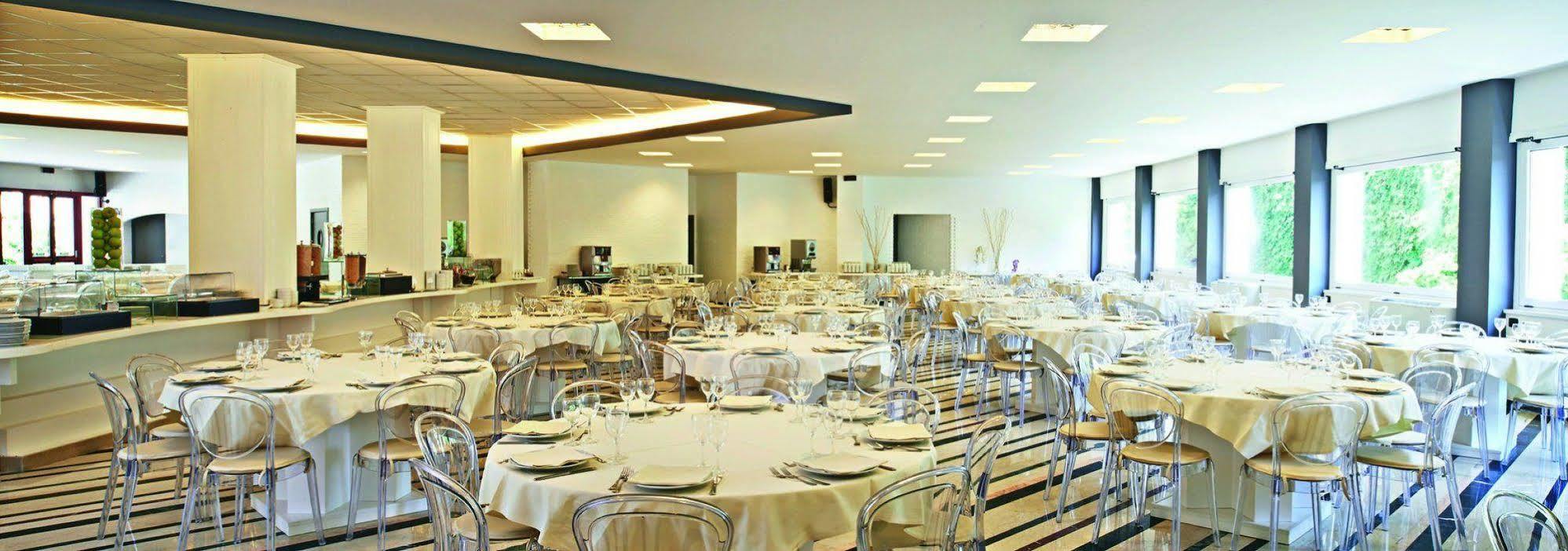 The Church Village Hotell