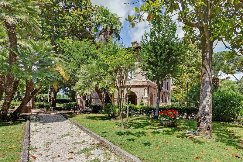 The Church Village 3* Rom