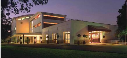 The Church Village Hotel Rom
