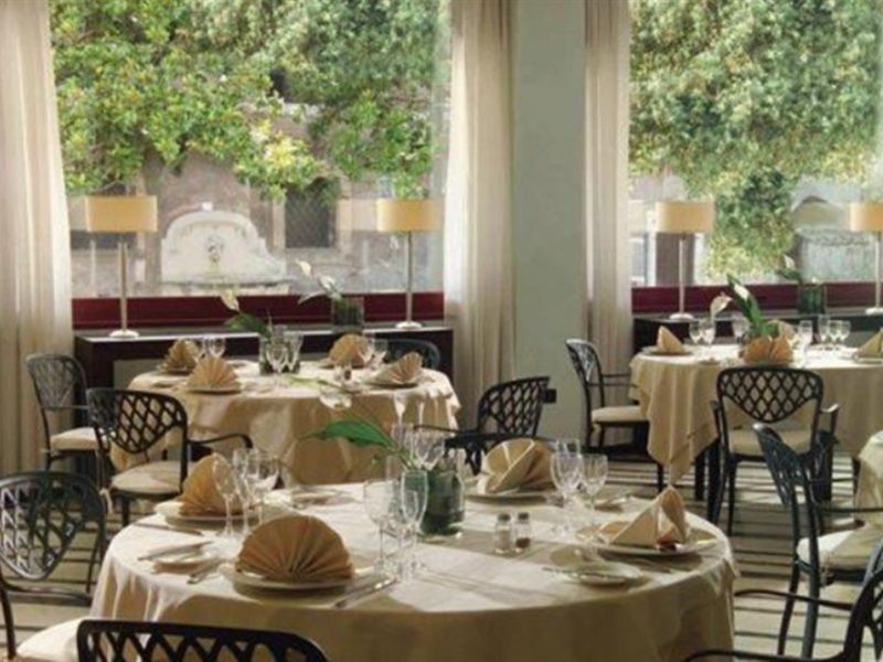 The Church Village Hotel Rom