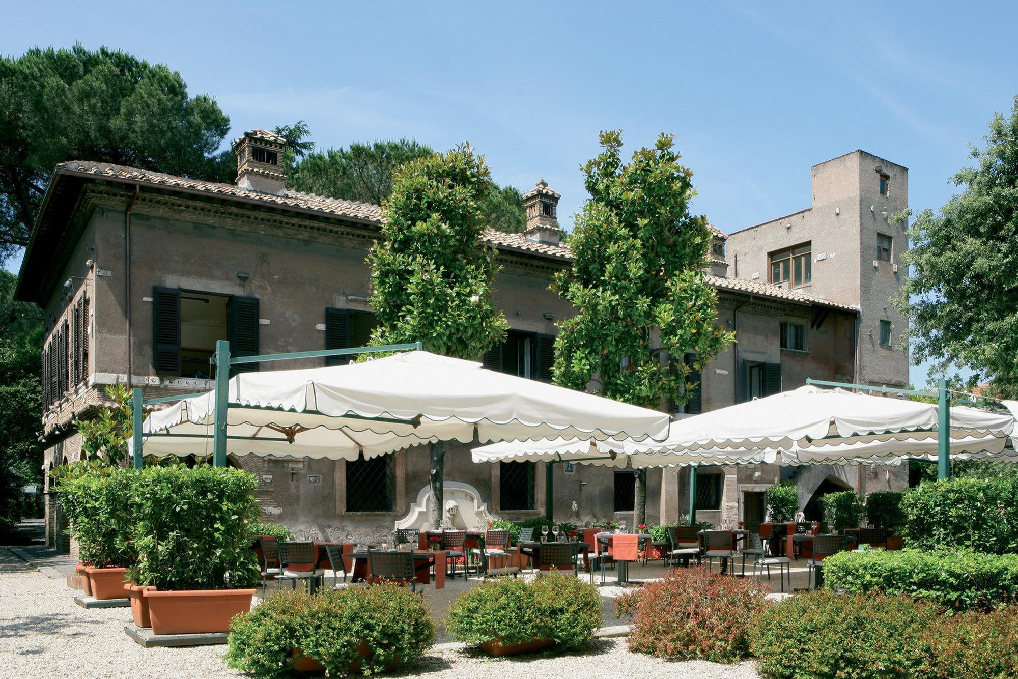 The Church Village Hotel Rom