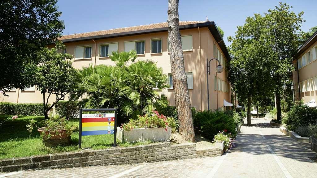 Hotel The Church Village Rom