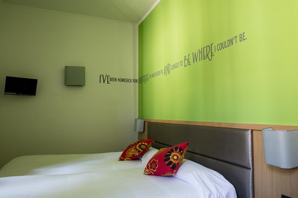 The Church Village 3* Rom